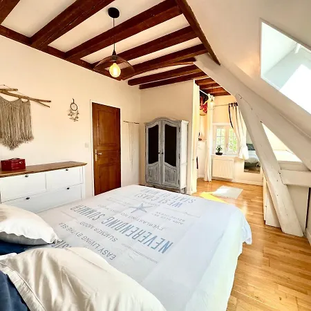 La Maison Des Roses, Maison De Charme 4 Personnes Avec Un Jardin Et Parking Prive *